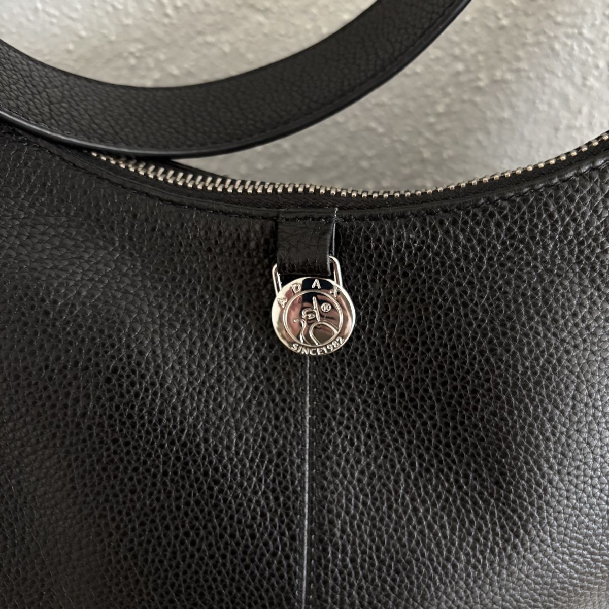 Borse da donna: Adax Shoulder Bag – Nuovo (secondo la descrizione) da Zürich venduto da aam_w8ny 2