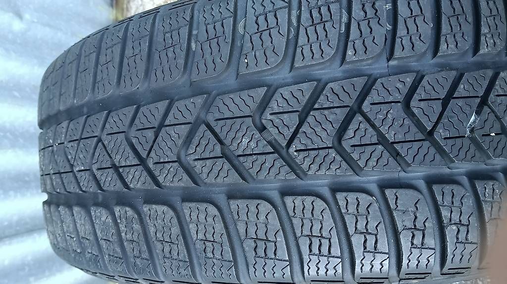 Altro in Scrittura & Disegno: Vendo 4 gomme invernali complete Pirelli – Usato da Cadenazzo venduto da ElBlancooo 3