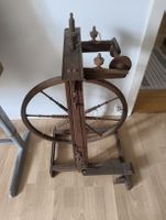 Antikes Spinnrad aus Holz dekorativ guter Zustand