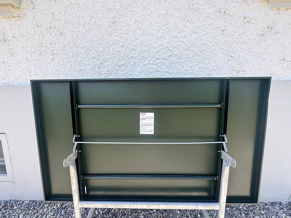 Tavoli: SCHAFFNER Säntis Gartentisch - 80x140 – Usato da Aarau venduto da yan_h2cs 1