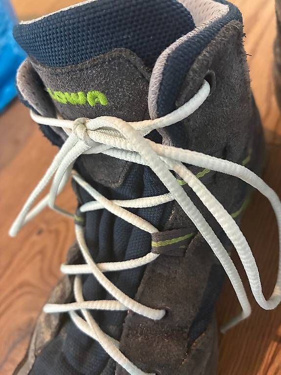 Schuhe für Jungen: Wanderschuhe Lowa Gr 34-35 – Gebraucht aus Winterthur von Rawille 1