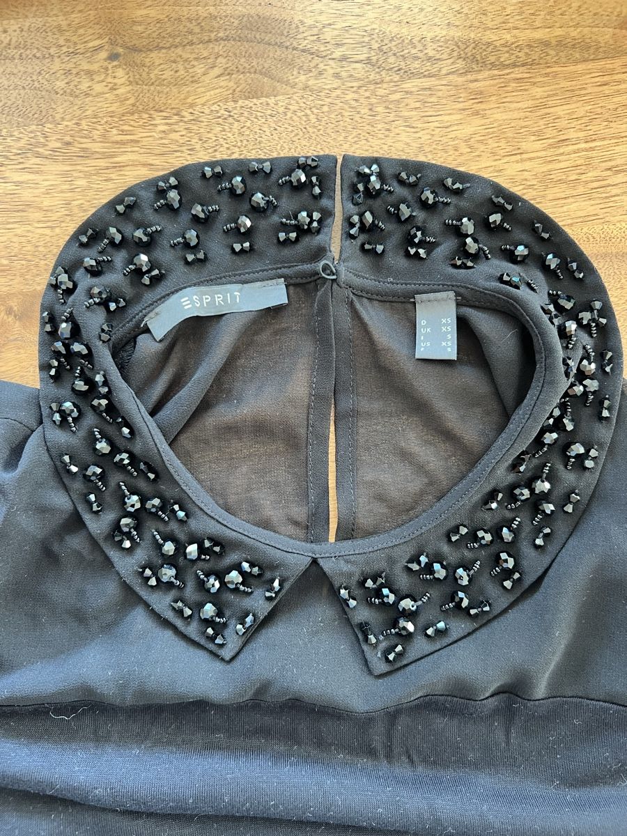 Esprit Tops: Blouse Esprit col orné de perles – Neu (gemäss Beschreibung) aus Servion von sap_w8wg 2
