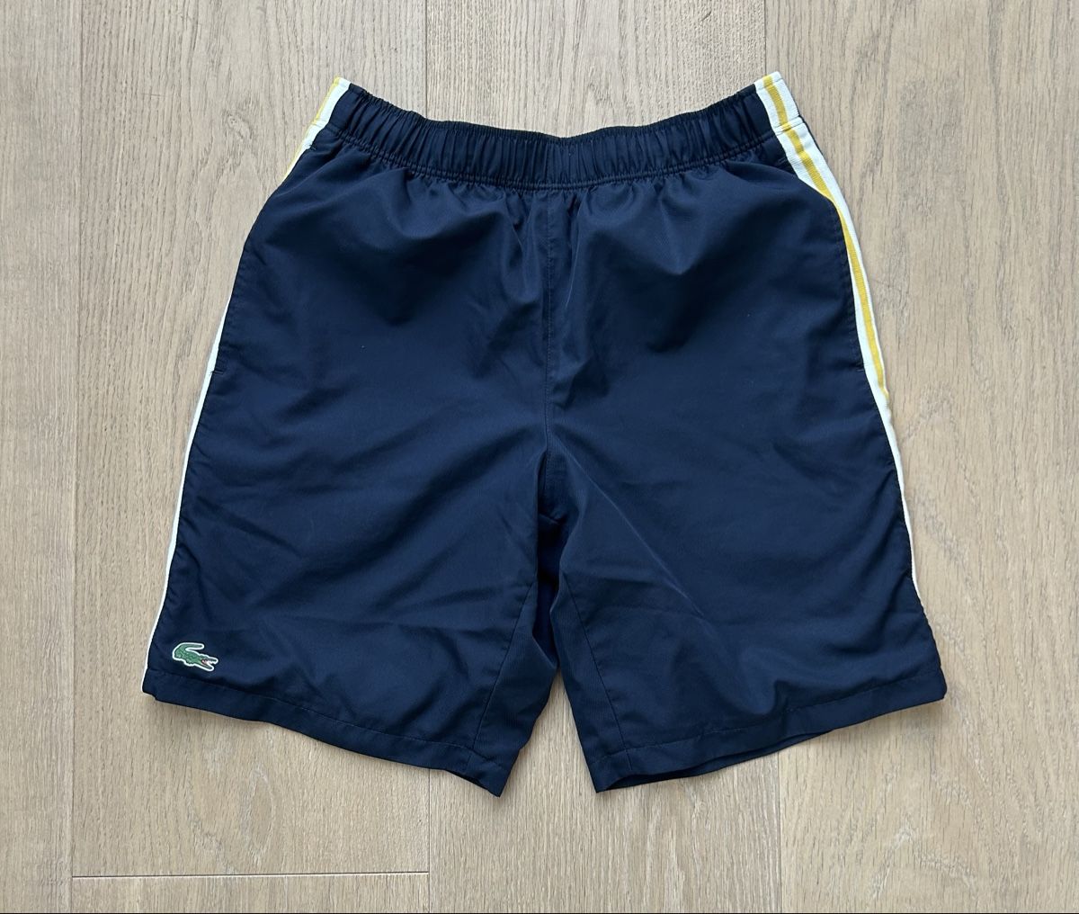 Lacoste Pantaloni: Lacoste Tennis Shorts – Usato da Zug venduto da mbe_t5j2