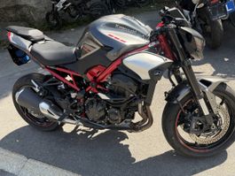 Kawasaki Z900 – nur ca. 2.000 km – Rahmenschaden – Export