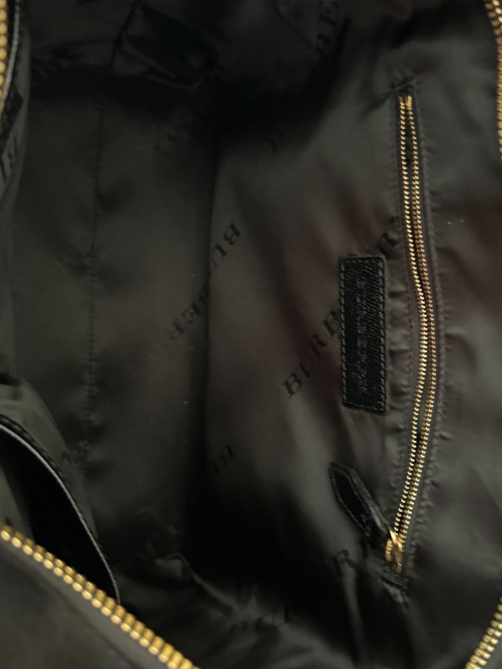 Burberry Borse da donna: Burberry Handtasche schwarz-gold – Usato da Muttenz venduto da einfach-schoen 3