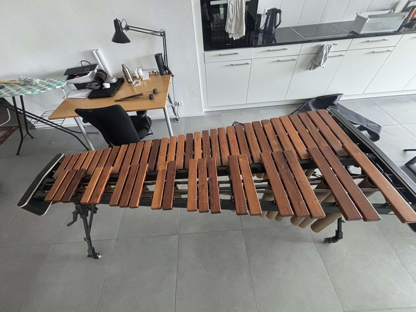 Strumenti musicali: Marimba 4.3 octaves – Usato da Mont-sur-Rolle venduto da ppu_h5yw 1