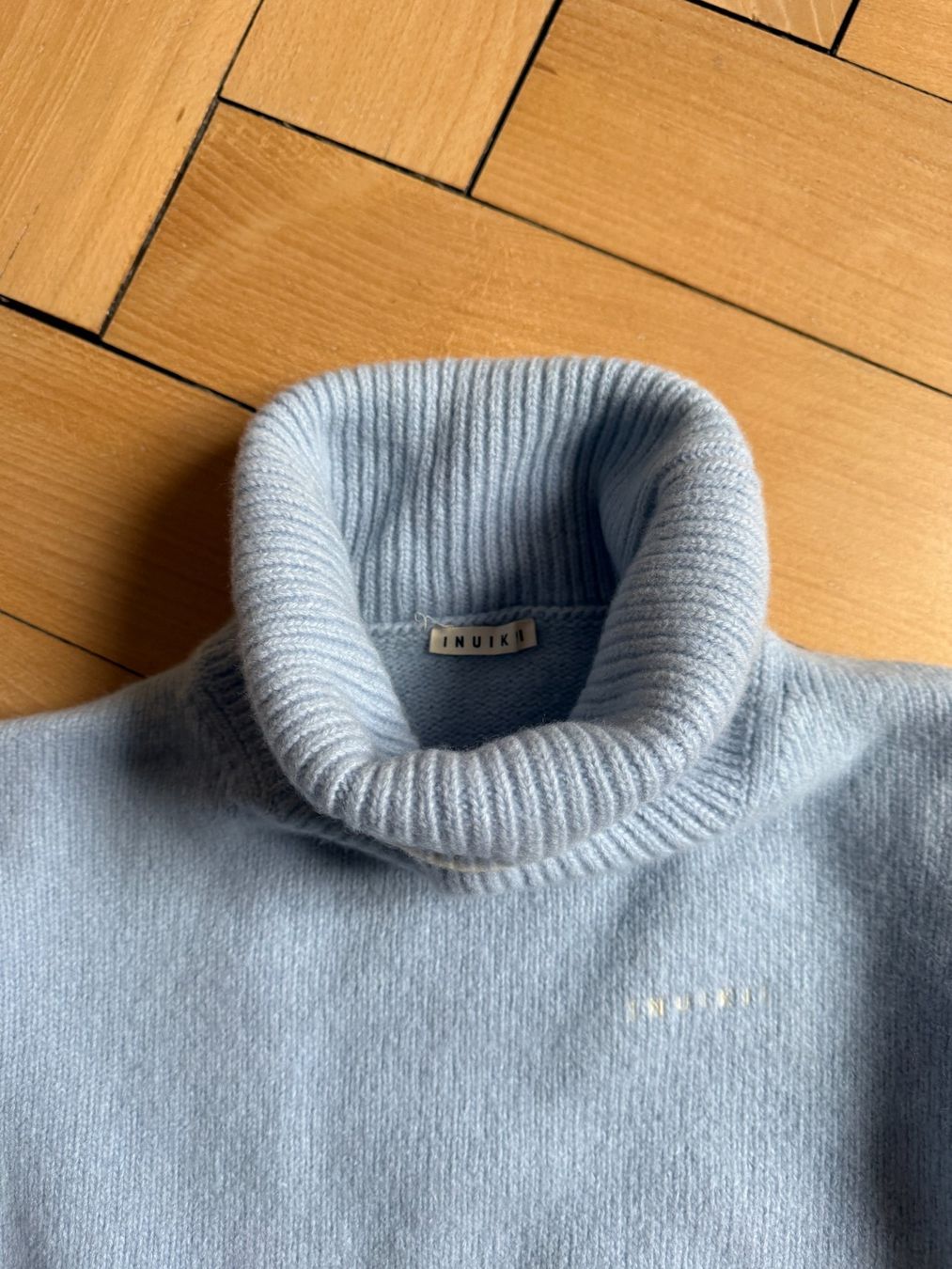Maglioni & Felpe: INUIKII - Merinowolle Strickpullover hellblau M – Usato da Zürich venduto da Diazaio 3