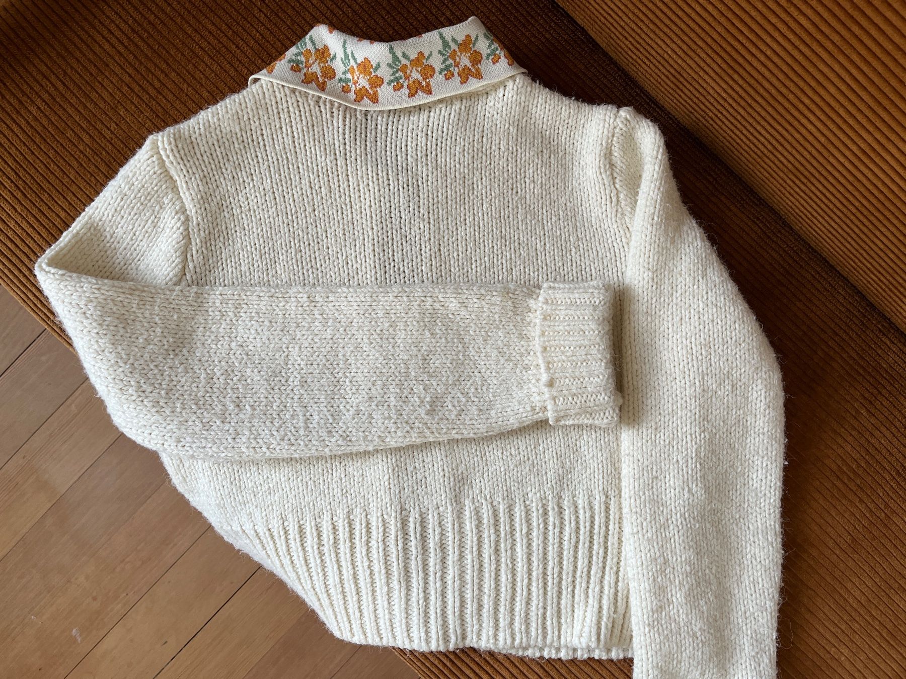 Zara Giacche: Strickjacke mit Blumenkragen 🧡 – Usato da Wallisellen venduto da Miu_ 1