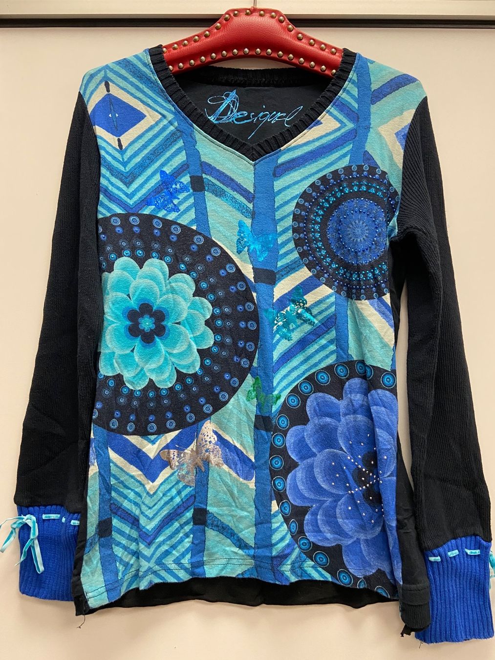 Desigual Maglioni & Felpe: Schöner Desigual Pullover - Gr. M – Usato da Brügg BE venduto da doppelrittberger