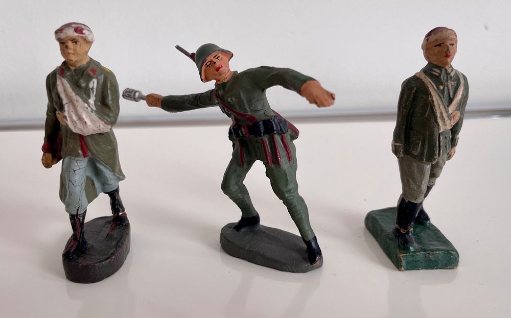 3x Spielzeugfiguren Elastolin Wehrmacht WWII 1