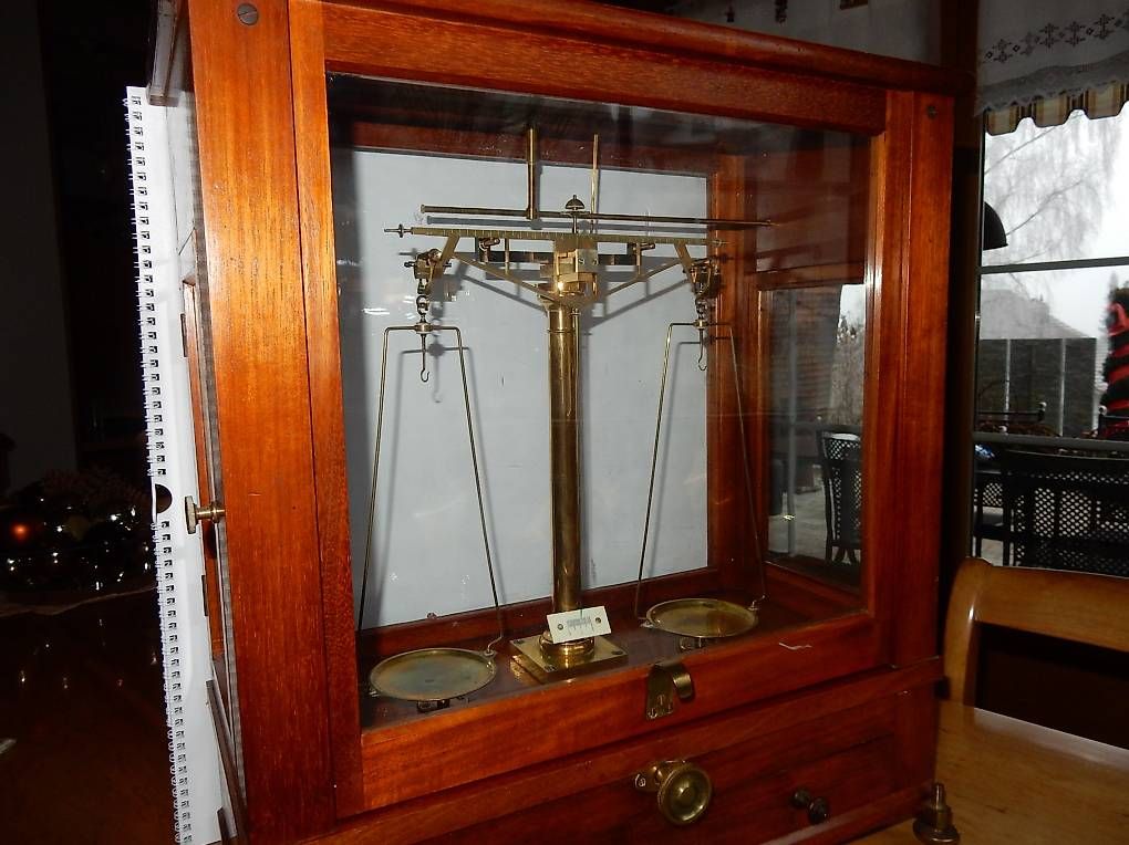 Bilance e pesi: grosse Apothekerwaage antik – Usato da Waldstatt venduto da Yukon11