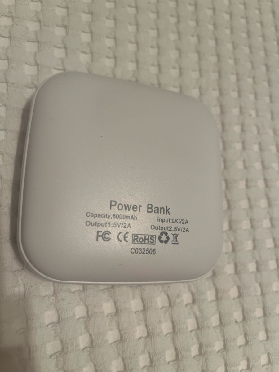 Caricabatterie: Power Bank 6000mAh – Nuovo (secondo la descrizione) da Arch venduto da sibylle.anne 1