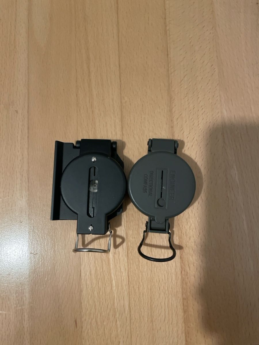GPS & Strumenti di misurazione: Lot de deux boussoles – Usato da Sion venduto da aud_96b6 1