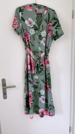 Sommerkleid grün mit Blumendruck Gr. M