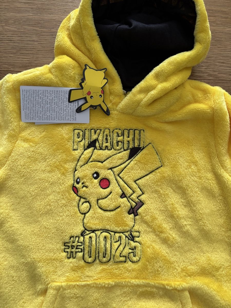 Pulls et sweat-shirts: Pokemon Pikachu Hoodie – Neuf avec emballage d'origine à Würenlos par Ashley24 1