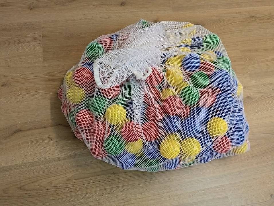 Spielzeuge: Bällebad voller Bälle – Gebraucht aus Adliswil von BaskaT 1