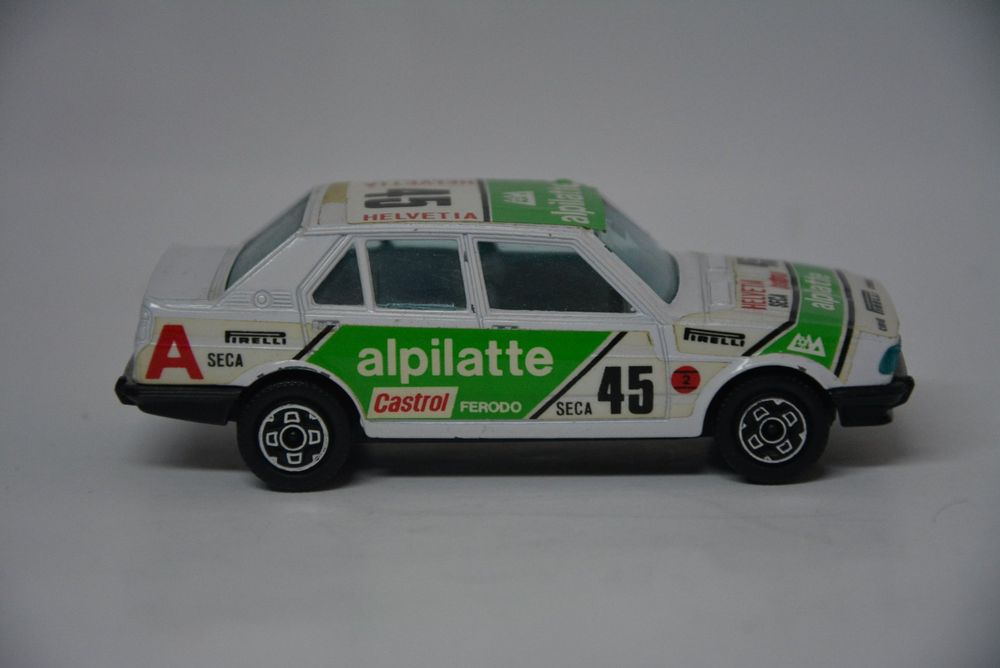 Alfa Romeo Giulietta #45  1983 "Alpilatte" , Bburago , 1:43 5