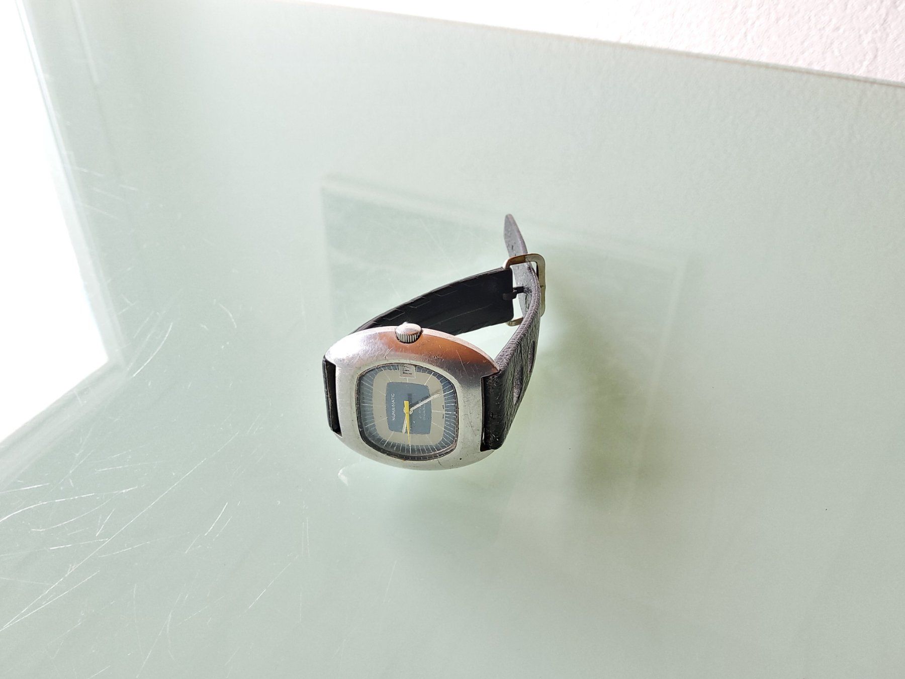 Uhren: Montre bracelet Numa-Matic  – Gebraucht aus Malleray von Broc-Mo