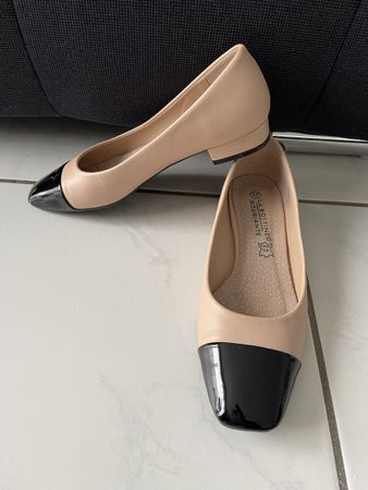 Leather ballerina shoes - size 37