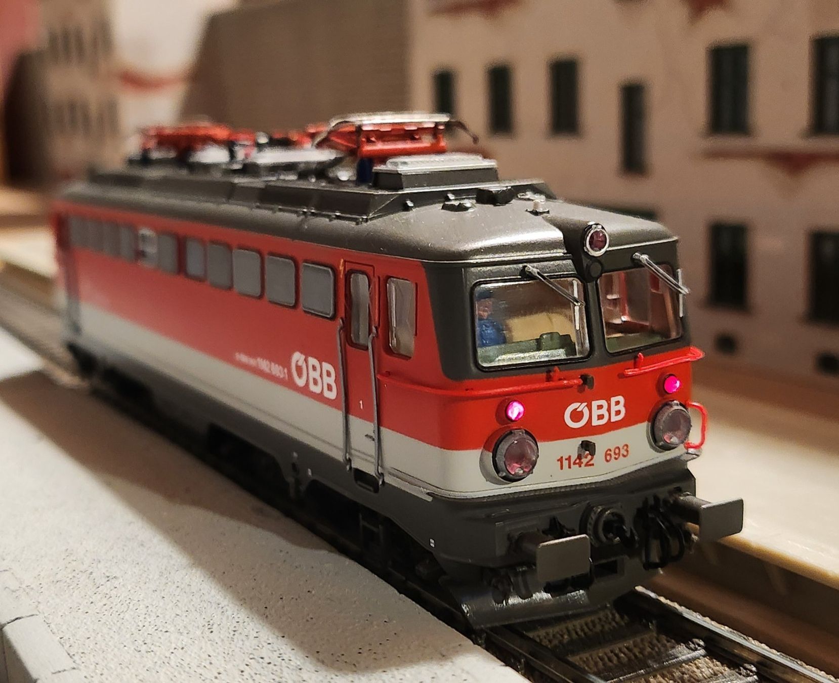 Roco Modelleisenbahnen: Roco ÖBB Rh 1142 DCC Sound – Gebraucht aus Wittenwil von ced_q8j7 7