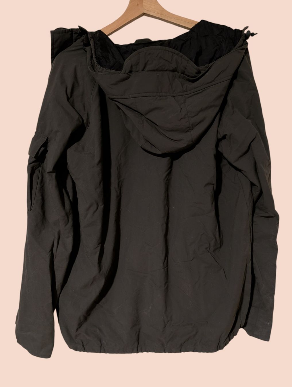 Carhartt Giacche: Nylonjacke Carhartt mit Kapuze – Usato da St. Gallen venduto da nadinewho 4