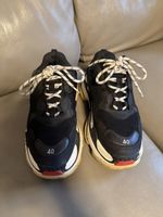 Balenciaga triple S