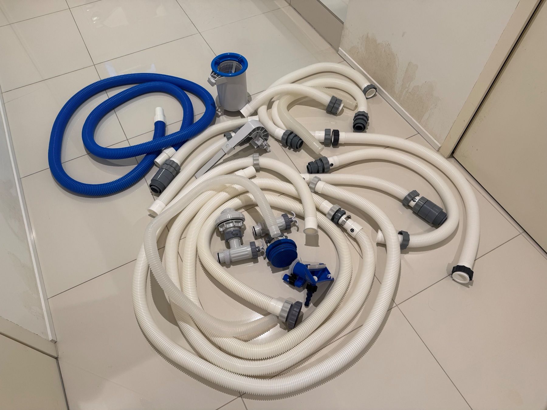 Bestway Piscine: BESTWAY Pool mit Wärmepumpe – Usato da Hochwald venduto da Stabilo-13 9