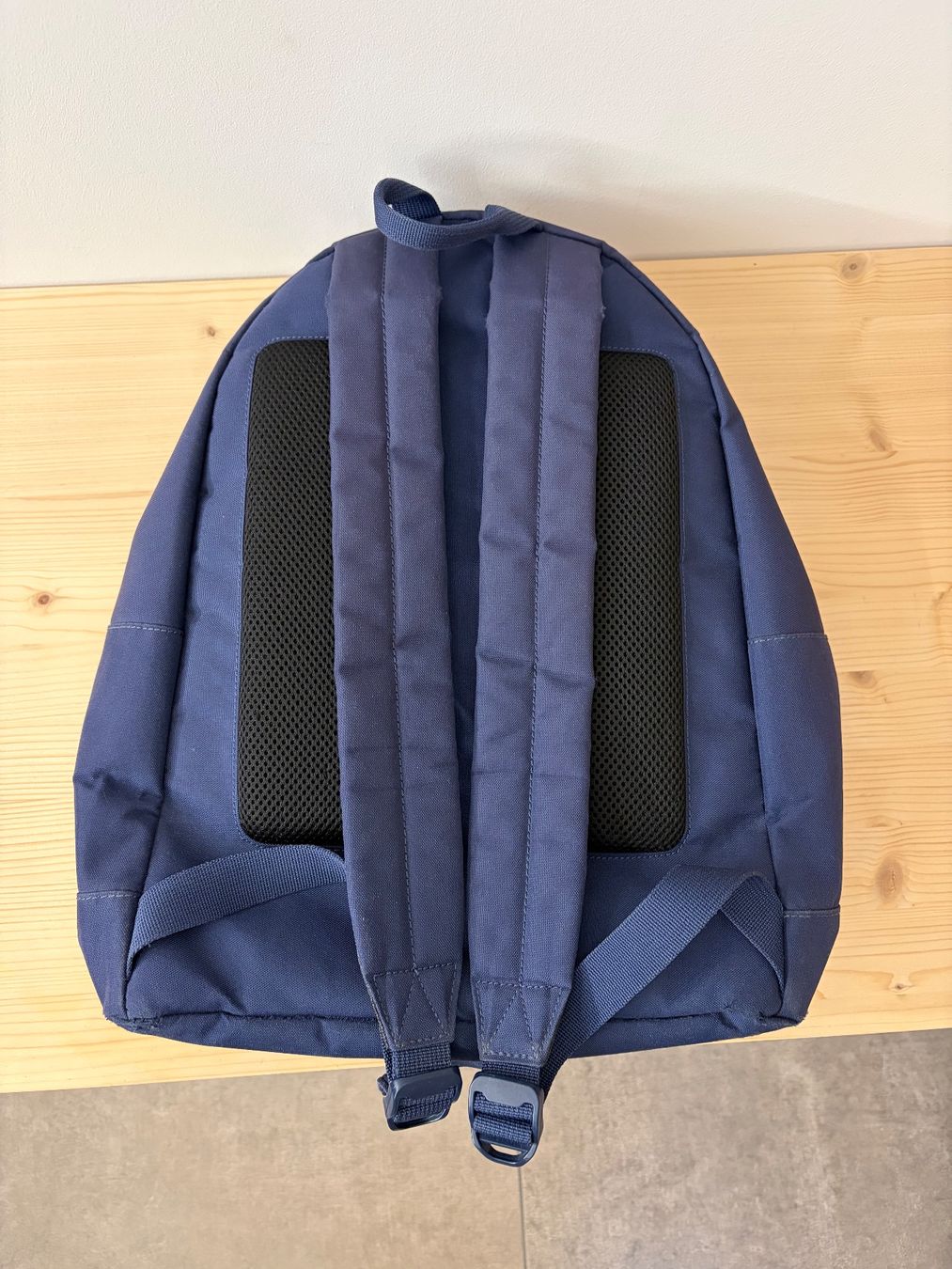 Lacoste Sacs à dos: Lacoste Rucksack dunkelblau – D'occasion à Sumvitg par r16_v6zl 1