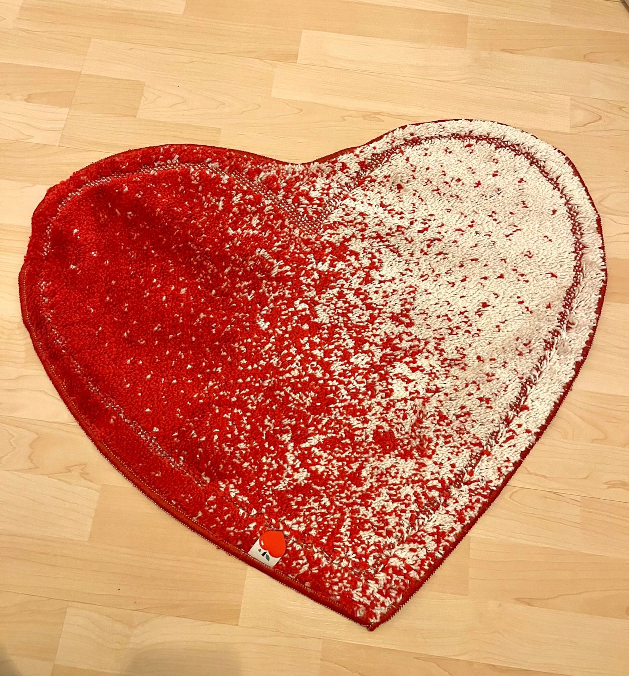 Tapis: NEU! Herz Badezimmer Teppich – Neuf avec emballage d'origine à Basel par JJ.Elena