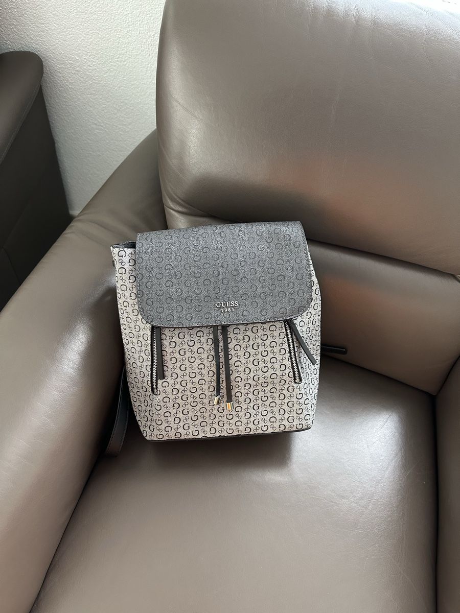 Guess Rucksäcke: Guess Rucksack Neu – Neu (gemäss Beschreibung) aus Horw von slavi77 3