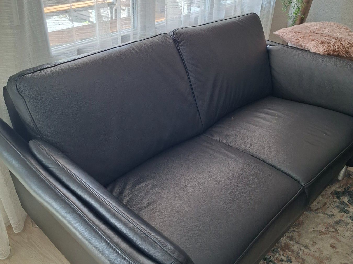 Divani: Leder Sofa mit Flecken – Usato da Boniswil venduto da joe_5r7f