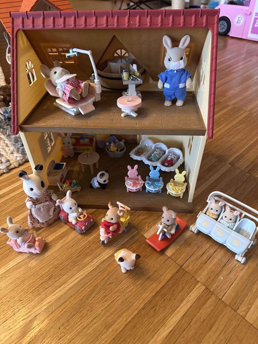 Sylvanian Families Baby-Haus – Süßes Puppenhaus Zum Dekorieren & Spielen