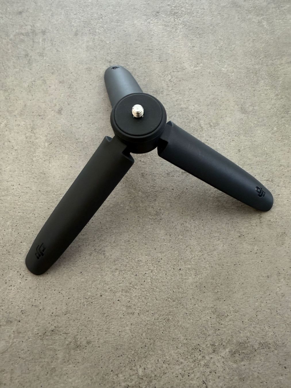 DJI Trépieds & Accessoires: DJI Osmo Mobile 6 Gimbal – D'occasion à Rüti ZH par coastrunner 2