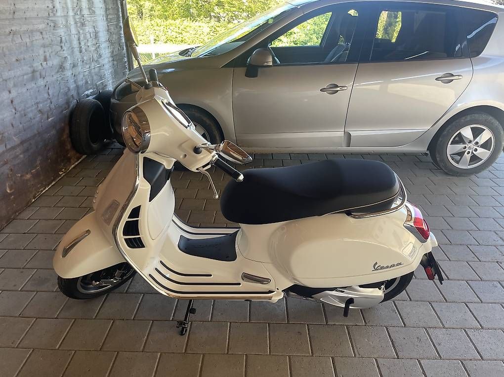 Scooters: Vespa GTS Super – Gebraucht aus Vallamand von eugrrr 2