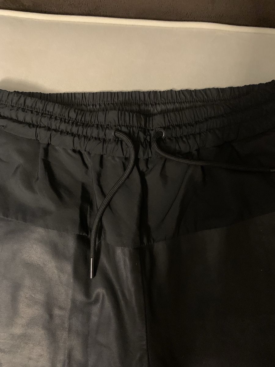 Alexander Wang Pantaloni: Alexander Wang Lederhose – Usato da Bergdietikon venduto da zor_856j 6