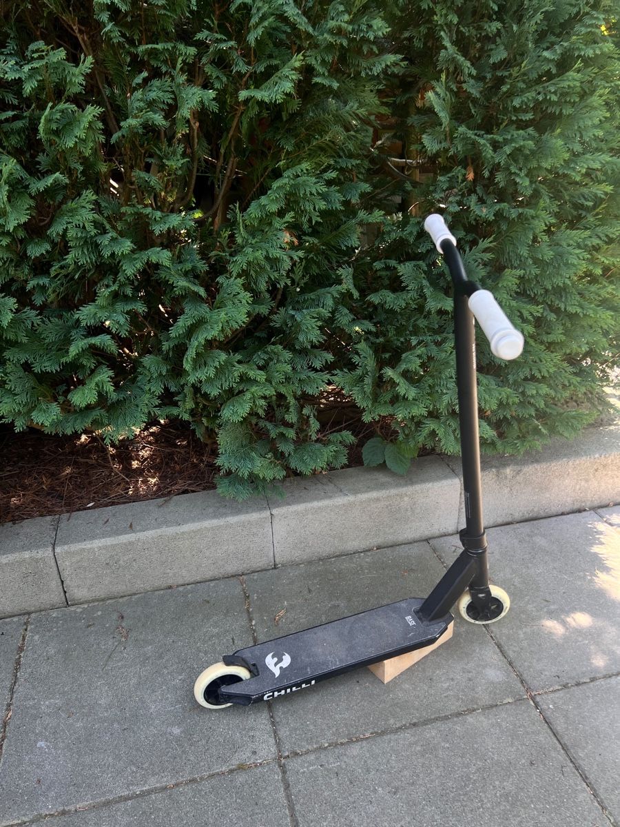 Scooters: Chilli Base schwarz weiss, praktisch ungebraucht!! – Neu (gemäss Beschreibung) aus Stäfa von Leira02 1