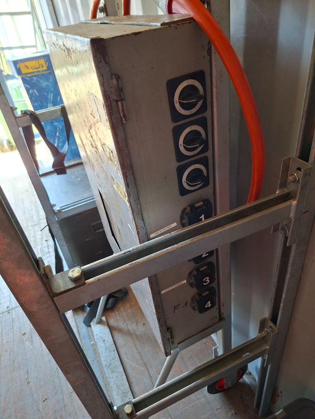 Elettrotecnica: Stromkasten – Usato da Wallbach venduto da Pitralon1 6