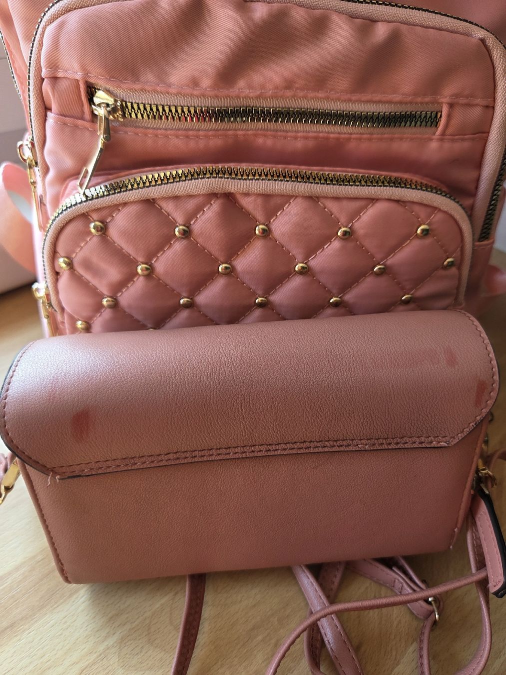 Rucksäcke: 🎒Pink Backpack + Free Sling Bag – Gebraucht aus Winterthur von Maricels_Boutique 8