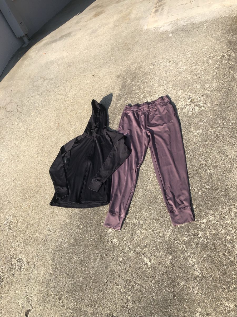 Kleiderpakete: 4F tracksuit set – Gebraucht aus Fribourg von ann_l9b7