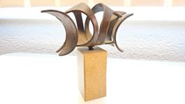 Magnifique sculpture vintage en cuivre signée et dâté 1976