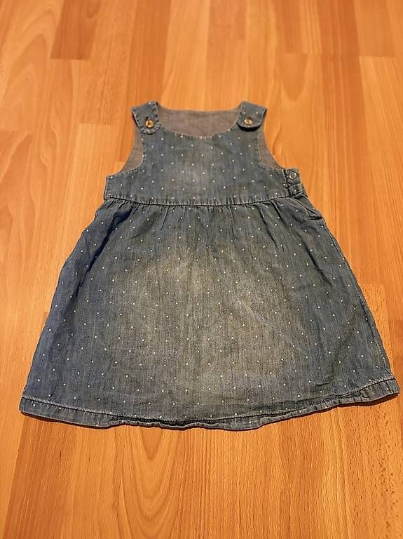 H&M Robes et jupes: H&M Kleid 92 – D'occasion à Liestal par sei_j5yn