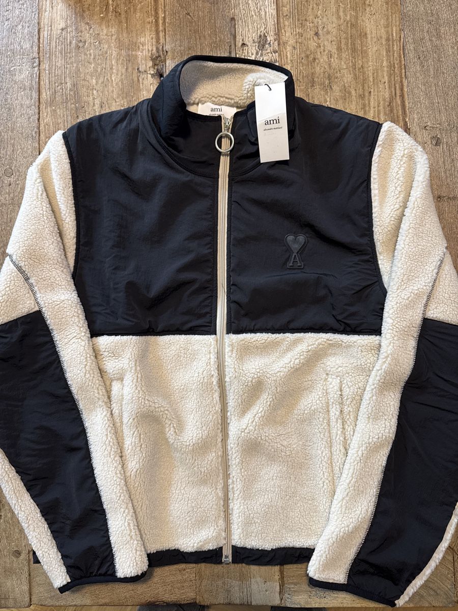 Giacche: Ami Fleece Jacket - New with Tags - Size Large! 50 Chars – Nuovo (secondo la descrizione) da Bülach venduto da Suters0403