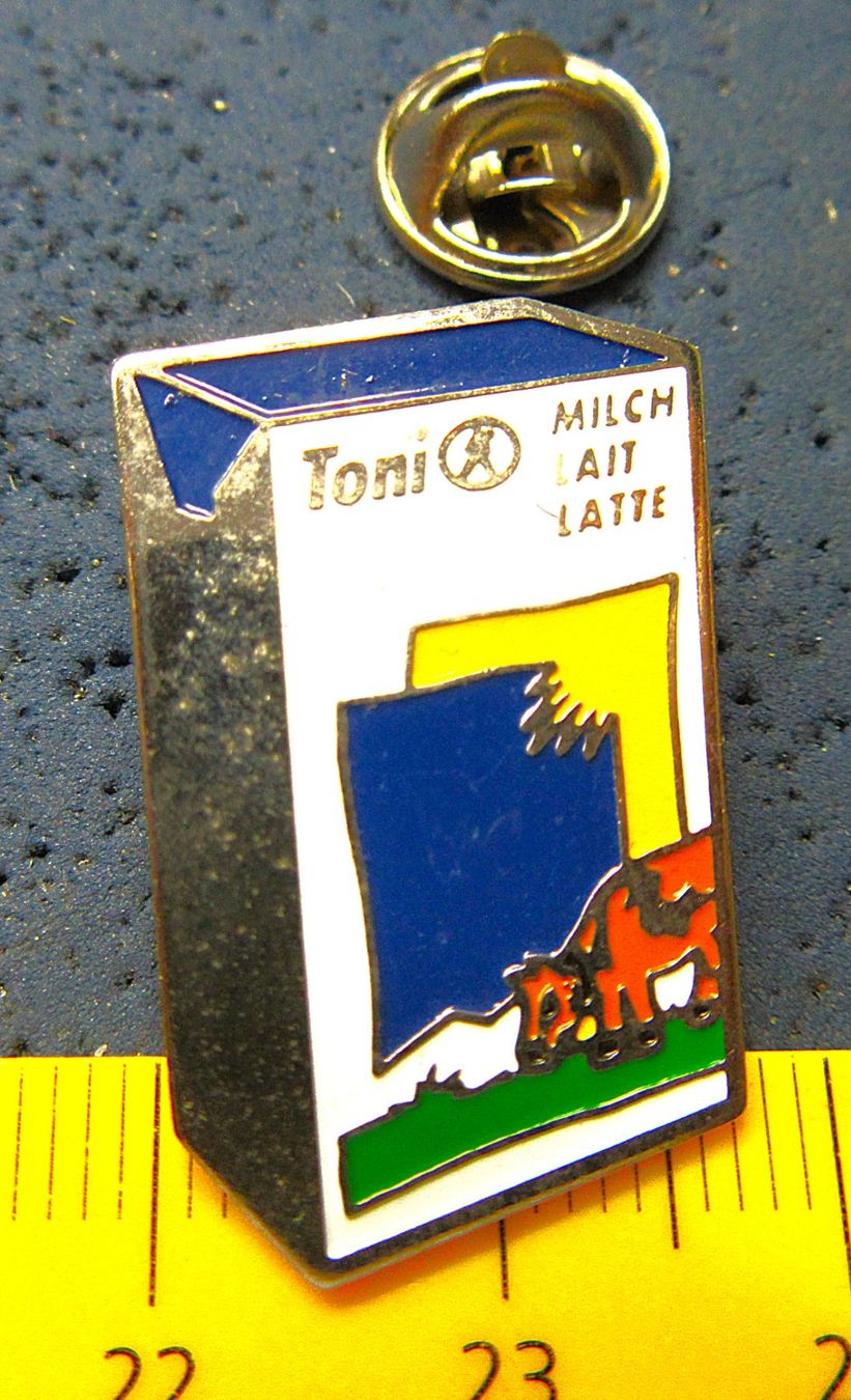 Swiss Plaquettes & Badges: TONI MILCH PIN – D'occasion à Ettingen par Hausi4711