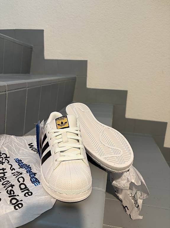 Adidas Damenschuhe: Adidas Superstar Gr 38 NEU – Neu und originalverpackt aus Steffisburg von muffin1990 4