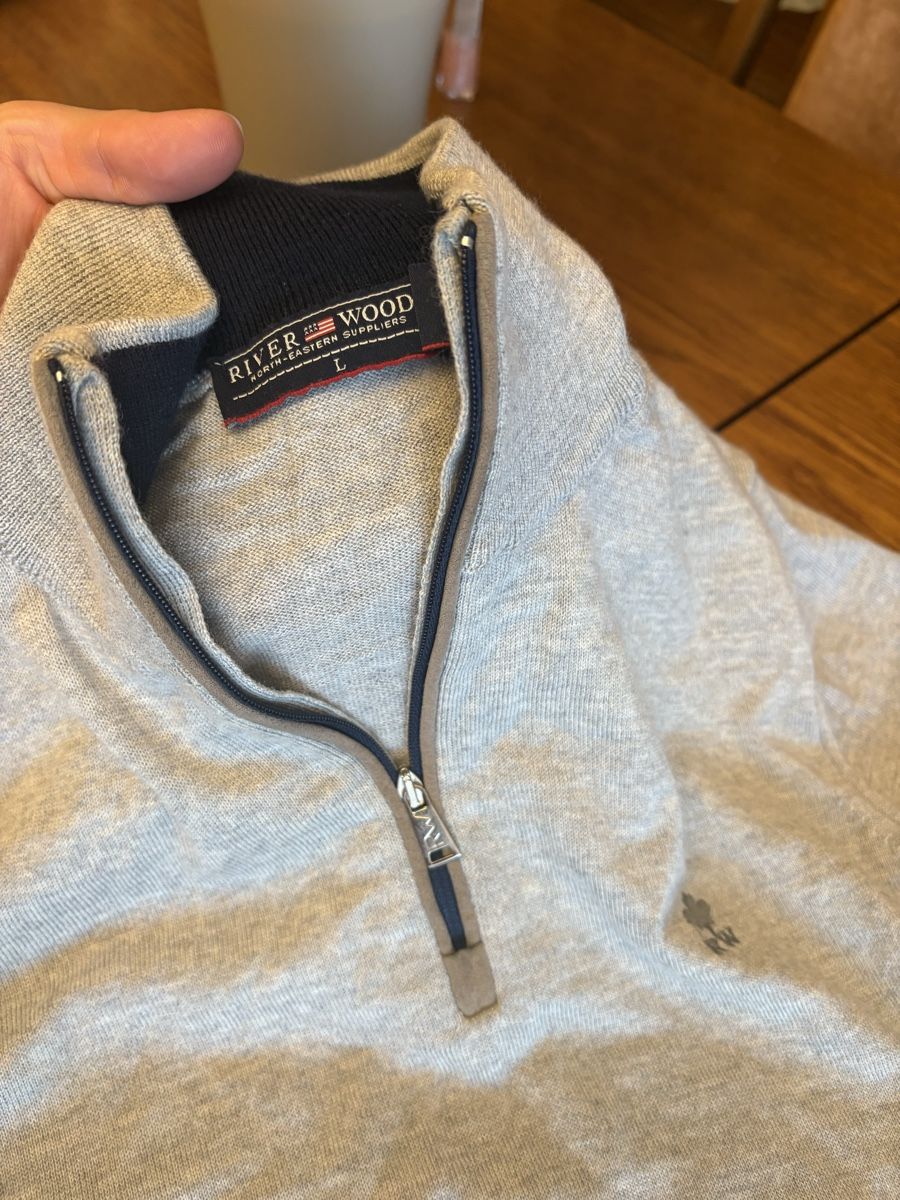 Pullover & Sweatshirts: River Woods pulle taille L – Gebraucht aus Attalens von Skorpionica 2