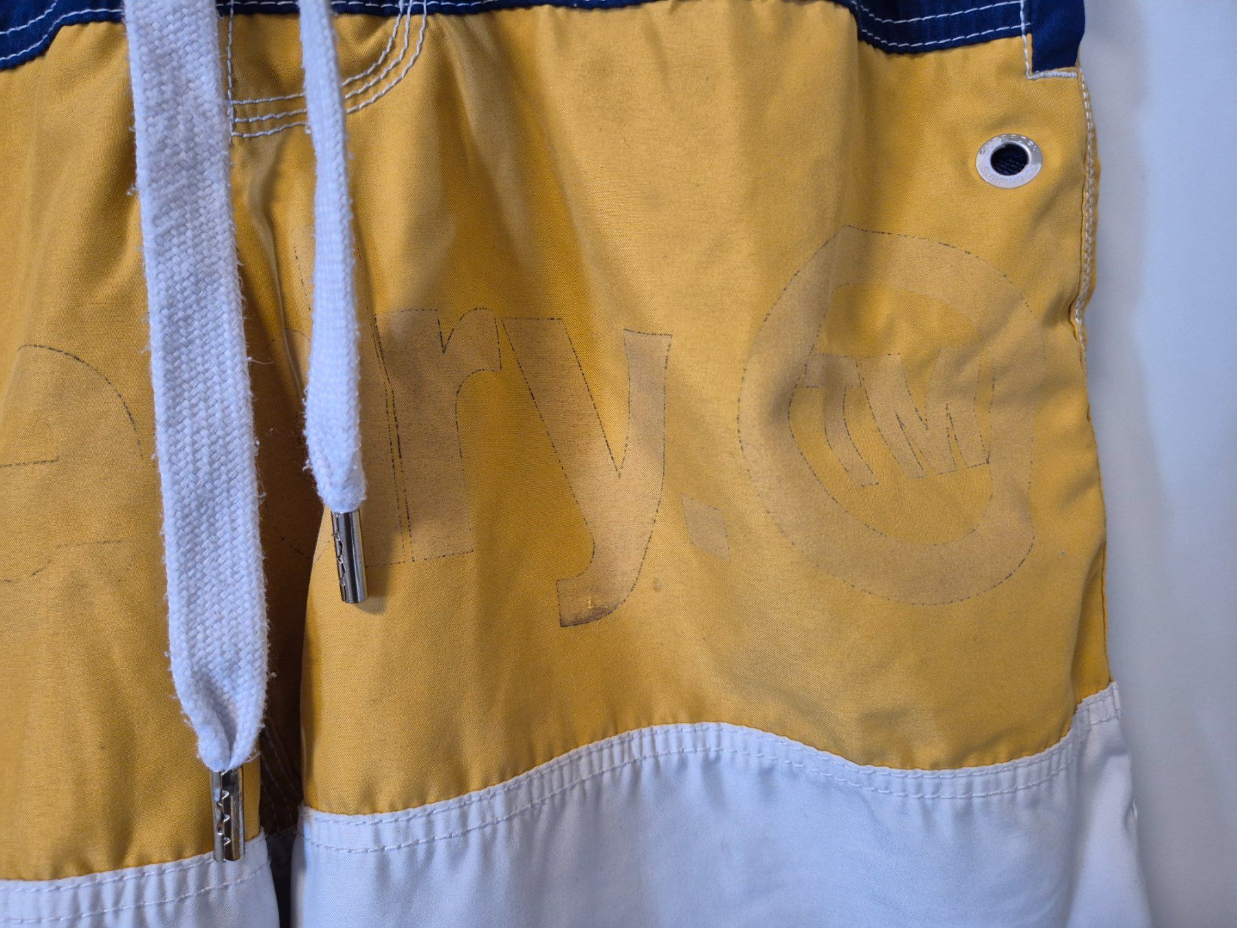 Superdry Pantaloni: SUPERDRY  board shorts   badehose   Grösse M – Usato da Niederweningen venduto da Obson 1