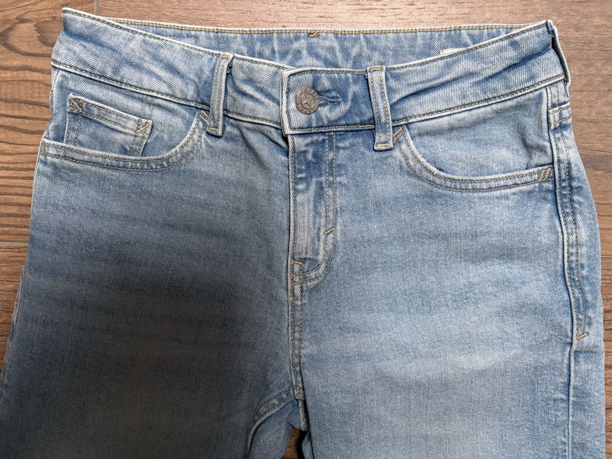 Esprit Jeans: Esprit Jeans, Gr. 26/22 hellblau 3/4 – Usato da Dulliken venduto da gab_jdr2 3