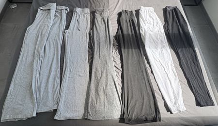 Set di 7 leggins a zampa/tute