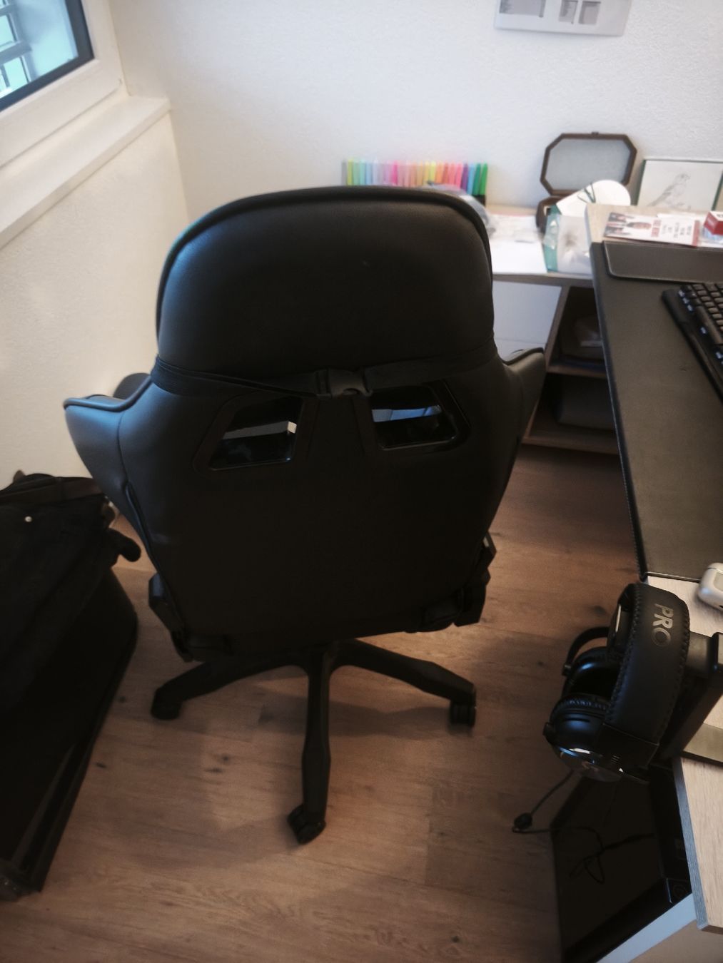 TecTake Stühle: Gamingstuhl tectake schwarz gebraucht – Gebraucht aus Frauenfeld von Jannicstrc 2