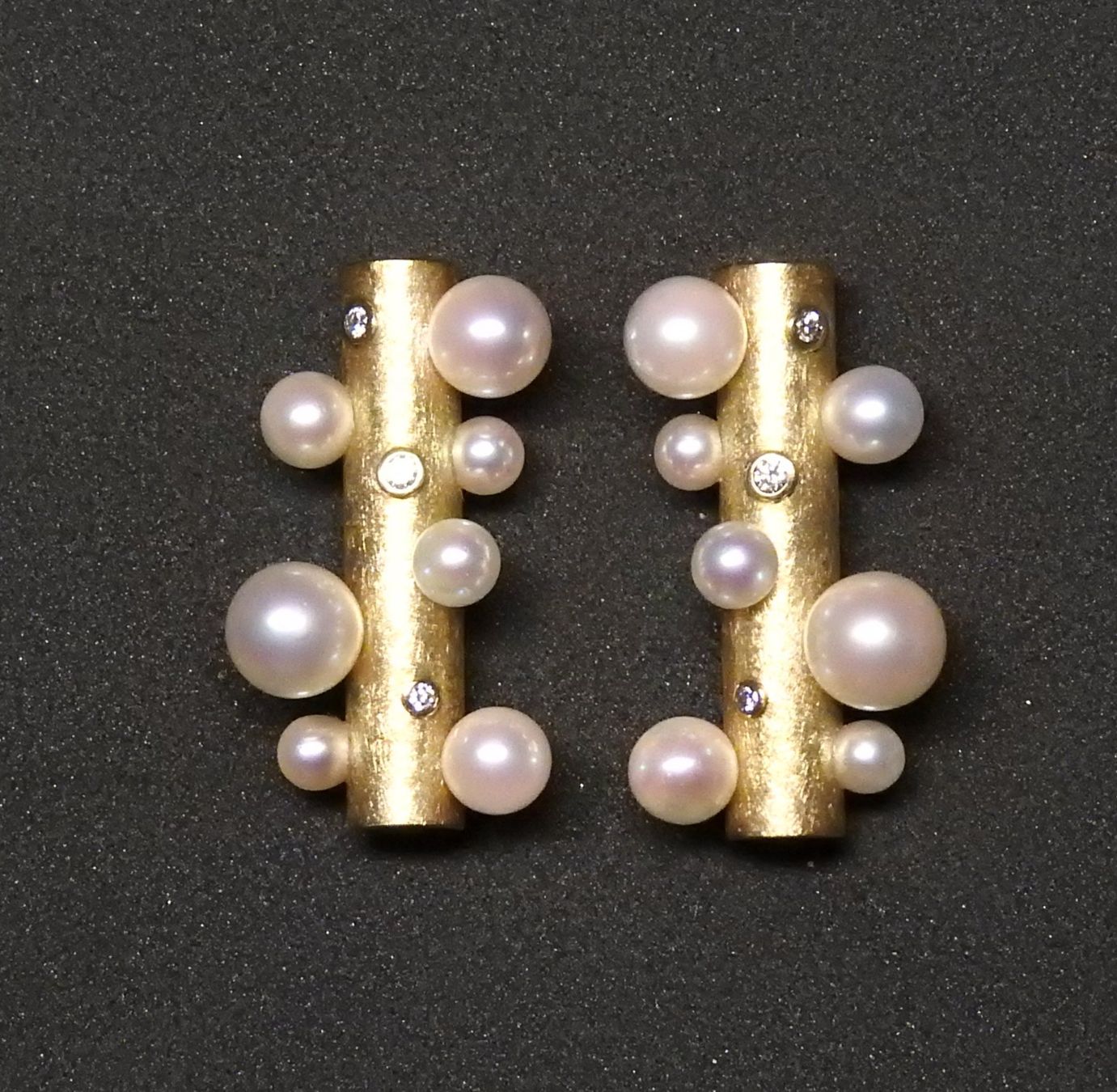 Orecchini pendenti & Orecchini a lobo: Auffällige Ohrstecker GG750 mit Perlen und Brillanten – Nuovo e nell'imballaggio originale da Langnau i. E. venduto da Vivid7